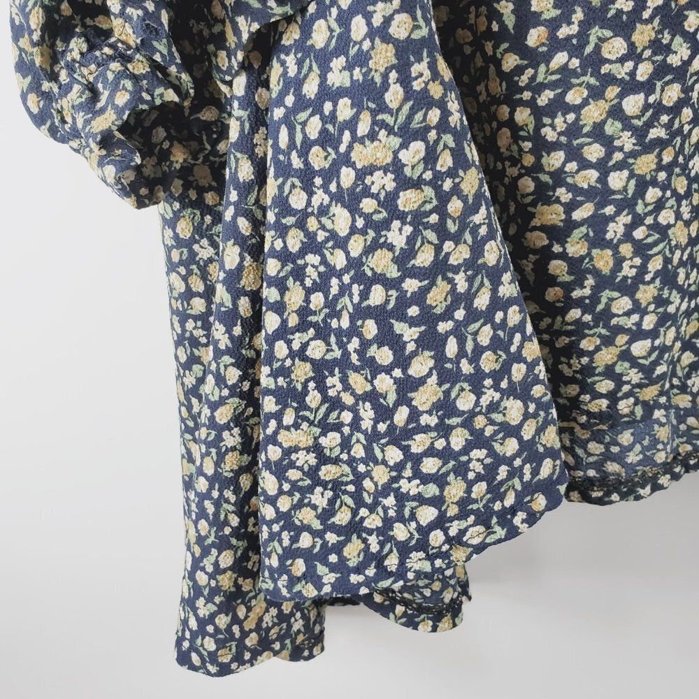 Asymmetrical Navy Floral Cold Shoulder Top + Short Billowy Ruffled Sleeves Sz S - Picture 8 of 12